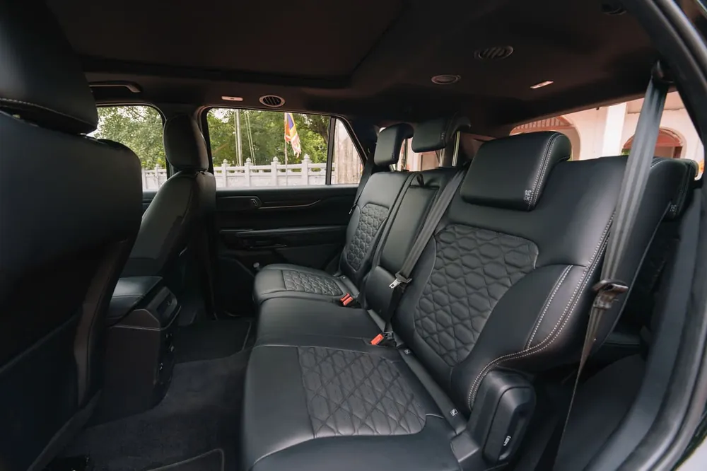 Hàng ghế sau Ford Everest 3 hàng ghế cho gia đình