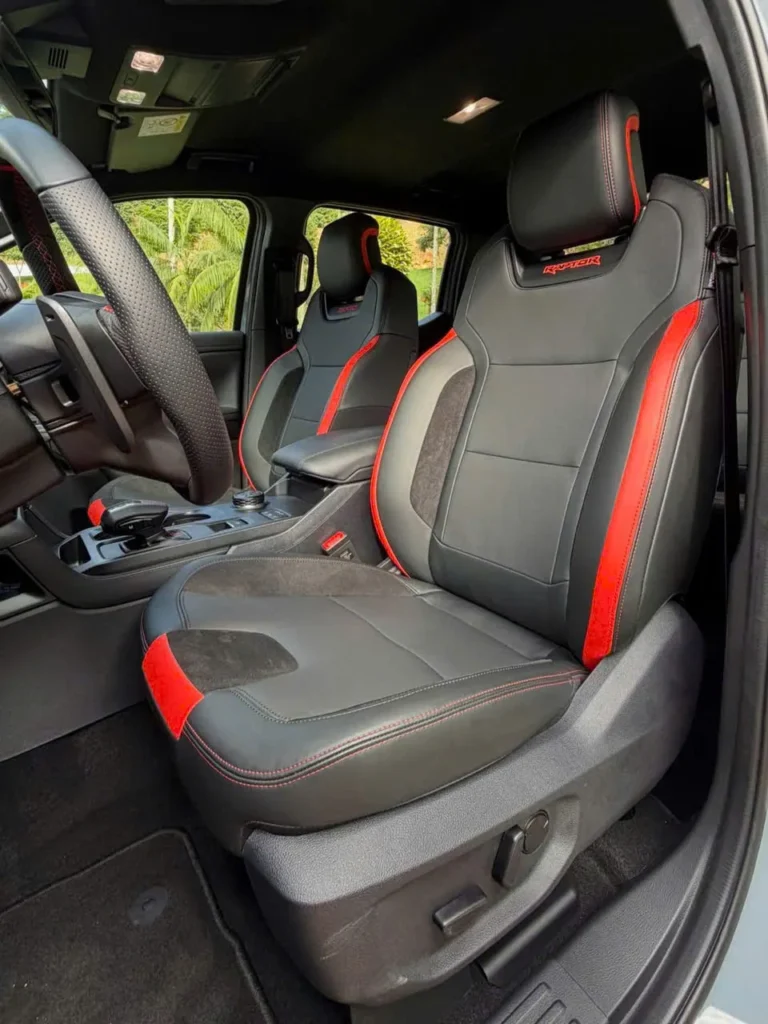 Ghế trước thể thao trên Ford Ranger Raptor